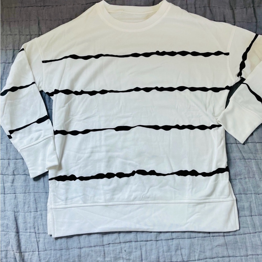 Women’s Striped Shirt Size Small NWOT Black And White